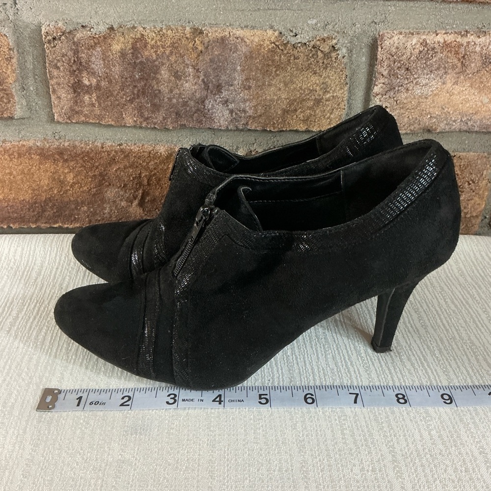 IMPO “Triumph” Black Bootie Heels - Picture 10 of 12